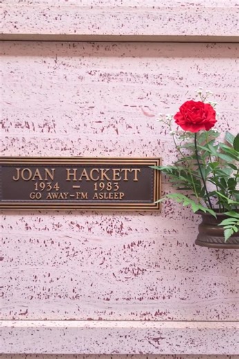 The crypt of Joan Hackett at Hollywood Forever Cemetery | Hollywood Page of Death
