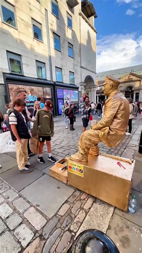 When they believe the Statue is real. #livingstatue