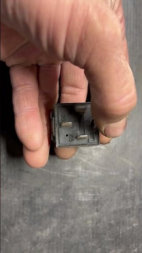 How to: Wiring your headlights through a relay. Quick and easy. #howto #headlight #relay #wiring