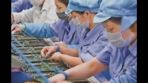 说罢，他的气息不在掩饰，原来是大专巅峰修为！