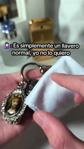 Mi cámara retro es lo mejor🫶🏼 #recuerdos #camara #llavero #retro #fotografia