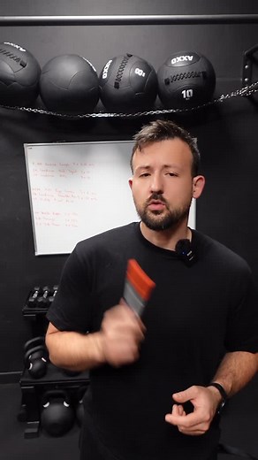 Your lower back doesn’t work in isolation. Tight hips change your posture. Weak glutes overload the spine. Stiff ankles mess with every step. Everything affects everything. One exercise won’t fix all that. And you don’t always need the exact cause to start feeling better. Working on your whole body: mobility, strength and control, is often the most reliable path forward. Not always, because sometimes there are underlying issues where training won’t help much or can even make things worse. But in