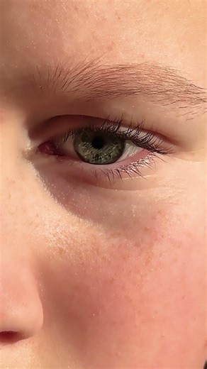 Let me know down in the comments what color my eyes are?