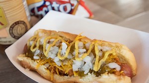 VIDEO: How to make a "Wacky Macky" mac n' cheese hot dog