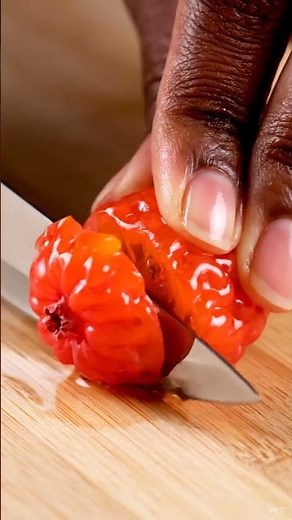 Salmonberry – North America ka Orange-Pink Berry 🍓✨ | Sweet & Slightly Tart Taste