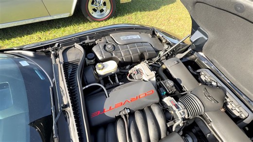 U228.1 - 2004 Chevrolet Corvette Convertible