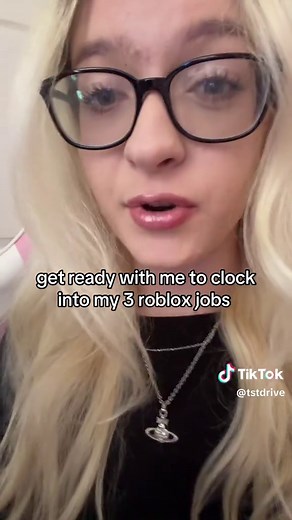 get ready with me to clock into my roblox jobs | roblox