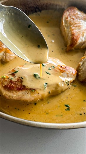 The difference between home cooking and restaurant cooking? The sauce. These 5 pan sauces take less than 10 minutes, use one pan and make everything taste better. Comment “sauce” and I’ll send you all the recipes. #sauce #easyrecipesathome #weeknightdinner #cookingathome #dinnerinspo | Simply Delicious