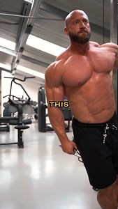 15 years ago I saw this exercise variation from @jaycutler. Since then it has been included in almost every shoulder workout I do. Defenetly give it a try! 🤝 ----------------------------------------------- Check out my #musclebuilding training programs 👉 Bio ------------------------------------------------ #shoulders #lateralraises #sidedelts #delts #deltworkout #shoulderworkout #Bodybuilding | Petar Klančir IFBB Pro
