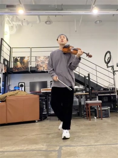 HENRY LAU 刘宪华 헨리 on Instagram: "I don't usually say this but this stage wasn't as easy as it looked. Thank you to everyone who made this possible. cant wait to release "enjoy the show" finally! oh yeah... i couldnt come down from the sky while playing violin this time. i'll show you all next time somewhere else haha or the same"