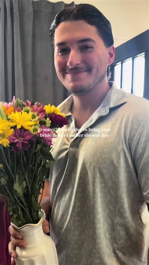 A Gentle Reminder for Grooms: Bring Flowers to Bridal Showers