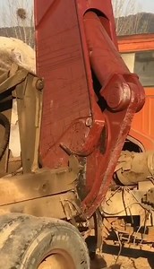 We Are Scrap Shear Factory: 1. It adopts HARDOX400 sheet material, with high strength, light dead weight and large shear force. 2.The included angle design can more easily hook the material, the sharp knife straightly cuts off the structural steel. 3 Applicable to dismantling of steel structure facilities such as heavy-duty vehicle dismantling, steel ship dismantling and bridge dismantling. | Juxiang Machinery