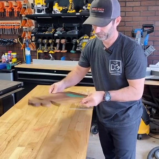 The lucky CLOVER template for the win! #woodworking Templates ⬇️ https://designsbydonnie.com/templates/ | Designs by Donnie