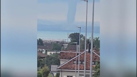 Wasserhose am Bodensee erschreckt Anwohner – so entsteht der Wirbel