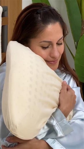 Reviews: Turmerry Latex Pillow ☁️🛌🏻 #Shorts #PillowReview #Turmerry