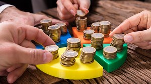 Après le crowdfunding, voici le crowdlending : prêter des petites sommes d'argent à des entreprises via internet... Prudence ! - RTBF Actus
