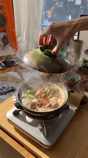 Andrew Huang on Instagram: "One of the easiest but most satisfying recipes for this freezing cold rn Sukiyaki recipe: Ingredients: Napa cabbage Enoki mushroom Baby Bok Choi Scallion Tofu of choice (crispy tofu here) Tofu noodles (my personal choice) High quality egg Thinly sliced fatty pork or beef Shimeji (beech) mushroom Various other mushroom (Shiitake mushroom or crimini) Cooking sake 1.5 tbsp Mirin 1/4 cup Light Soy 1/4 cup Miso paste 1 tsp (optional) Dash of Brown sugar (more if you want s