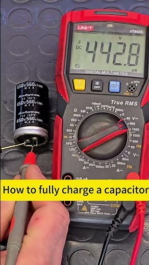 How to fully charge a capacitor?