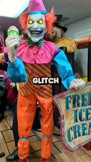 Creepy animatronic speaks unknown language | #short #youtubeshort #fyp