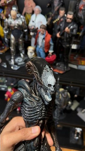 SOLD OUT! Hot Toys Alien Romulus SCORCHED XENOMORPH! #alien #hottoyscollectibles #alienromulus