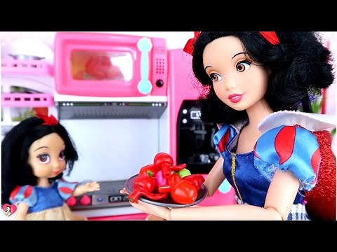 PRINCESS SNOW WHITE IS NOT TELLING THE TRUTH | Luna's Toys
