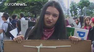 " Bullfighting has returned to the Colombian capital, reawakening an age-old argument. While some consider it a sport, 30,000 activists gathered in Bogota to protest against what they see as animal cruelty and barbarism." Article in the European Media EURONEWS, available: - in English: http://www.euronews.com/2017/01/23/bullfighting-brought-back-to-bogota-awakening-age-old-arguments - In French: http://fr.euronews.com/2017/01/23/manifestations-a-bogota-contre-le-retour-de-la-corrida - In German:
