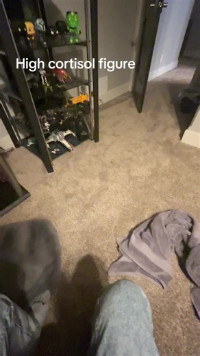 Explore the Halo Action Figures: High vs Low Cortisol