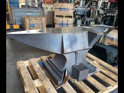 Oak Lawn Blacksmith 1600 Pound Anvil
