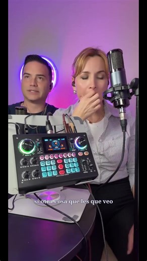 Ideanthro C200 PRO-P15 sound card features a dual-core DSP chip, supports dual microphones and dual headphones, has adjustable tone and multiple voice changer settings, and is compatible with most live streaming platforms