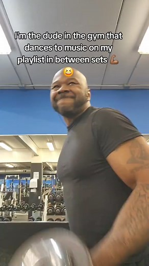I really be vibing in the gym tho 😆💪🏾 | Ryze Hendricks