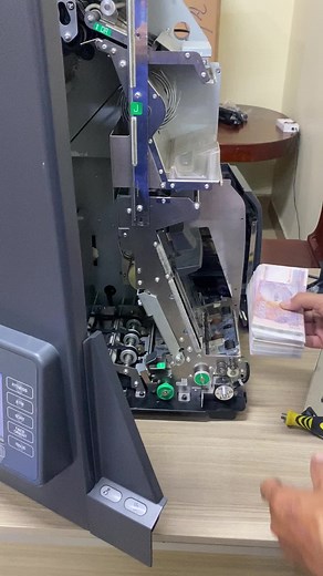 វីដេអូ​របស់ engineer counting machine (@engineer.counting) ជាមួយ