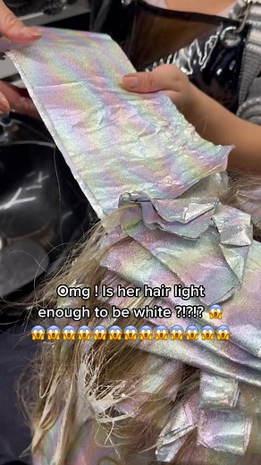 #lahairstylist #miamihairstylist #nychairstylist #lahair #nyccolorist #lacolorist #miamicolorist #nychair #miamihair #nycsalon #lasalon #miamisalon #nycblonde #mimiblonde #lablonde #PringlesCanHands #TalkingTree