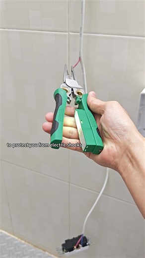 No cap—this plier’s tester is FLAWLESS! No false beeps, 100% accurate live wire detection—zero close calls! #safetyfirsttool #proprecision #tooltok #8in1 #electrician