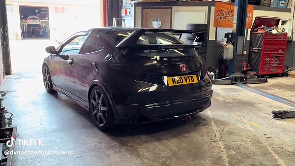 Honda Civic FN2 Upgrade: Flaming Launch Control Unleashed