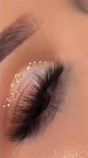 glitter shiny eye #shortsviral #softglamlook #eyemakeup