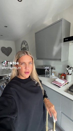 Messy Manchester Vlog: Girls Night Out & Birthday Fun