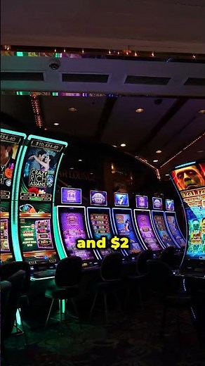 Why You NEED To Stay at the Four Queens Hotel in Las Vegas