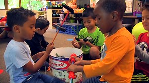 For the second year, Roosevelt Elementary 1st grade teacher Sara Ball is making 'Morning Tubs' part of her students' daily routine. Thanks to a grant from the Spokane Public Schools Foundation, the kiddos start their day playing with STEM and art-themed objects that get their minds ready to learn first thing in the morning. #SPSFoundation #supportSTEM | Spokane Public Schools