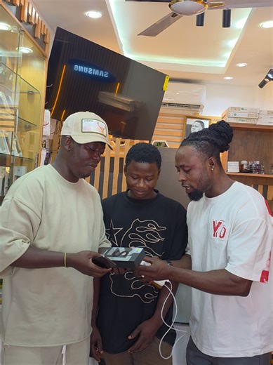 Replying to @k.bruce2 #BlinksPhones #TeamBlinks #samsungghana #GalaxyAI #GalaxyA17 @Samsung Ghana @blinks_Phones backup @Official Blinks Phones @Property Electronics @Samsung City Ghana 🇬🇭 @Abidyck @Puma art 🖼️ @Jake’s Galaxy @Abynarh sweet 😘✨ @AGUDE3 Maame 💎🫶🦚🌹🦋👸 @Abenaanokyewaa @Abena Serwaah ❤️❤️❤️