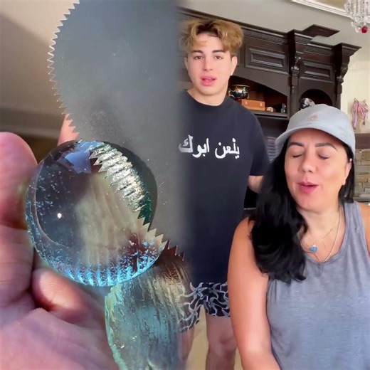 Keemokazi pulls the blind test on his mom and she fails 😂