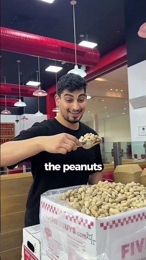 The Most Expensive VS the Cheapest Food at Five Guys