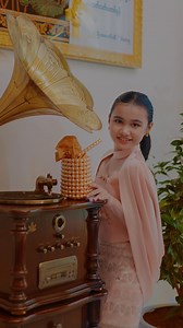 272K views · 7.4K reactions | Holiday မှာ အပျင်းပြေလေးကြည့်ရအောင်…殺 #sweetalien | Sweet Alien | Facebook