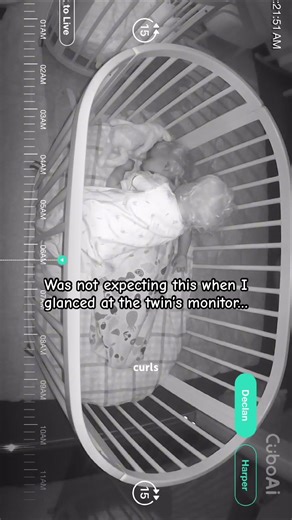 Cutest twin monitor moment…my heart wasn’t ready for this… #twins