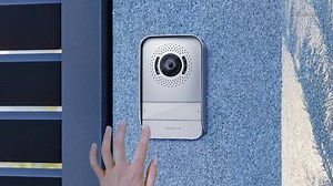 ¡Conoce EASYKIT Essential!  Este kit de video citofonía incluye una unidad interior de 7'' que te permite contestar llamadas, abrir accesos peatonales o vehiculares y disfrutar de intercomunicación si tienes más de un citófono. Todo con un elegante acabado en blanco. ¡Haz tu hogar más seguro y moderno! ✨ Conoce más en bticino.cl #EASYKIT #Seguridad #TecnologíaEnCasa | BTicino | Facebook