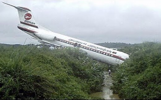 飞机滑出跑道集锦（Planes Skid Off RUNWAY Compilation）Swiss001转载