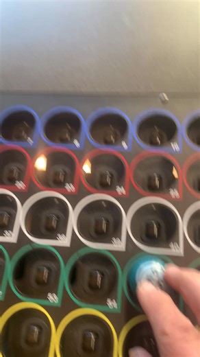 Statesman Premier Bingo Console by Arrow/Capital $3500 | Donkey's Buddy Thrift Market