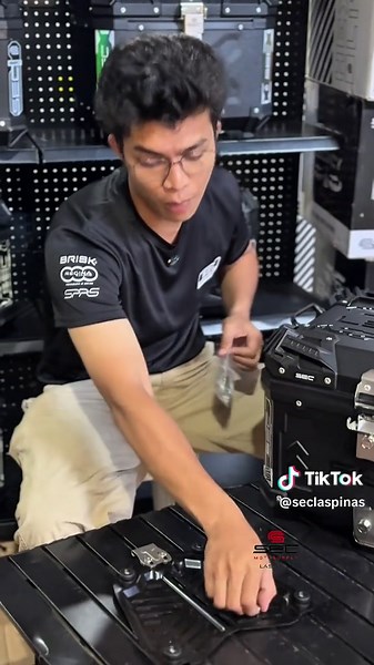 Tutorial how to install Topbox Metal Base Plate