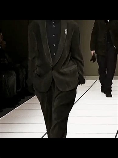 the giorgio Armani Fall/Winter 2026 runway show - #giorgioarmani #runway #fashion #foryou #model