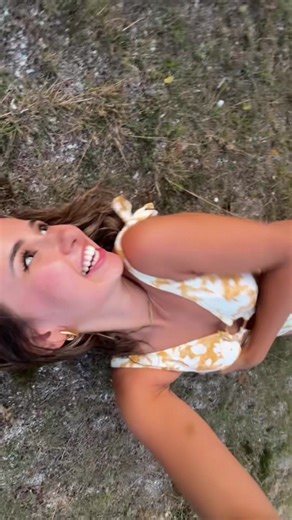 so happy 🥹 literally spent the day dilly dallying & finished off @ the beach for sunseeeeet 🌅❤️