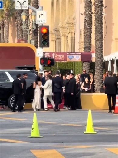 Jenna Ortega's Stunning Arrival at the 2026 SAG Awards